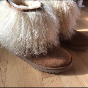 Authentic Alpaca Fur UGGs in chestnut size 7